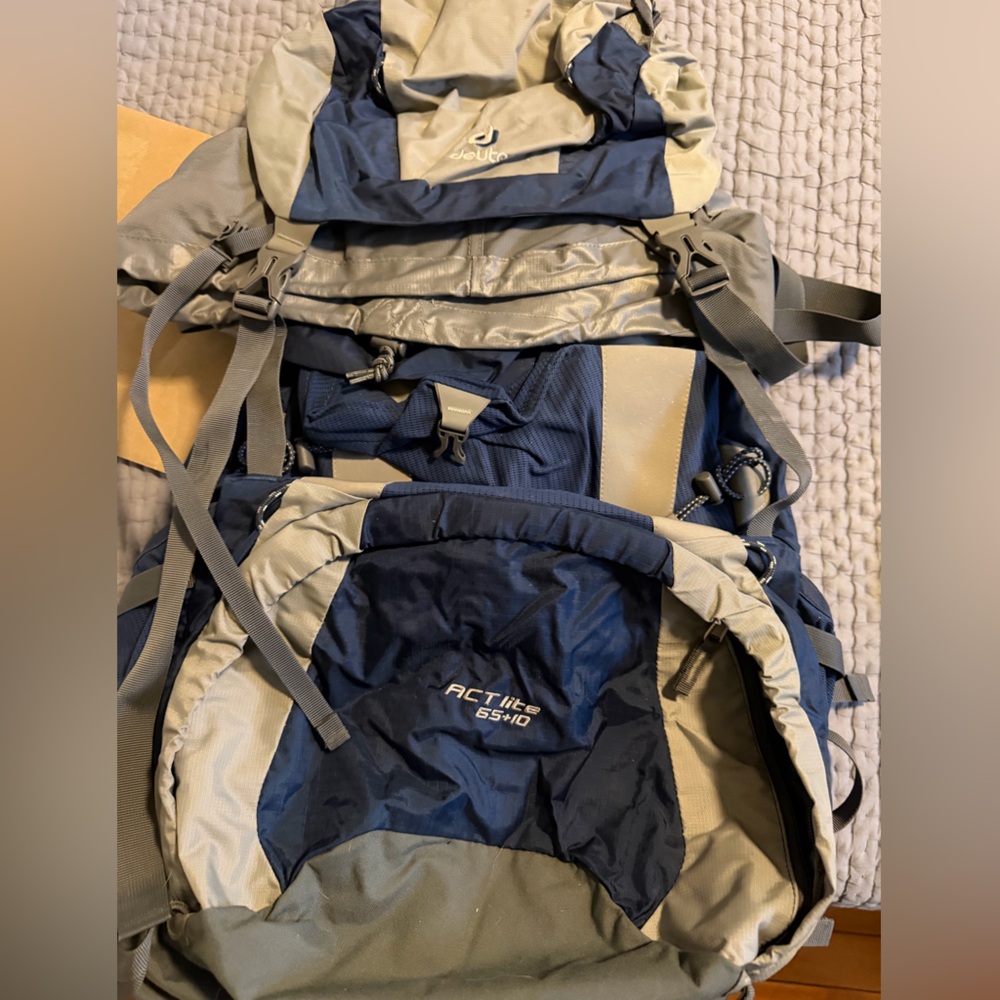 Deuter ACT Lite 65+10 Women’s Backpack – Navy and Taupe